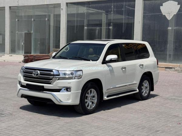 Toyota Land Cruiser GX-R 2017 (Pearl)