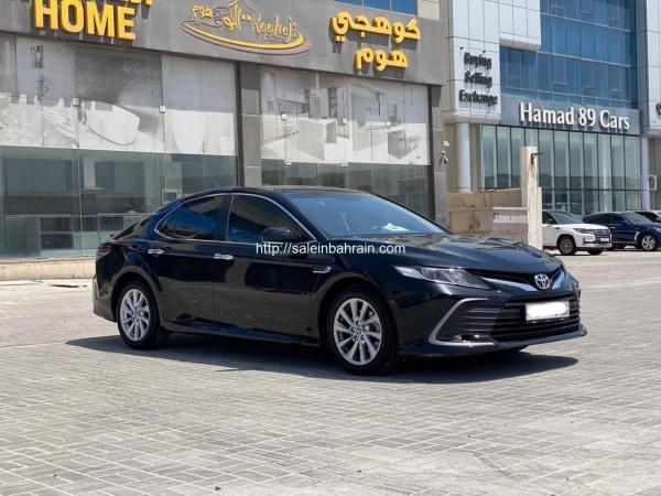 Toyota Camry GLE 2022 (Black) 