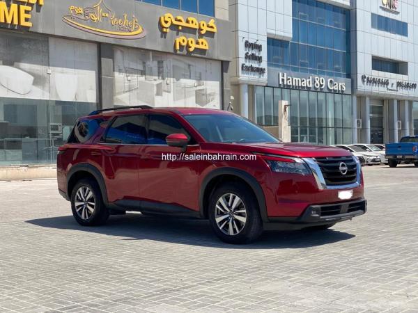 Nissan Pathfinder 2023 (Red)