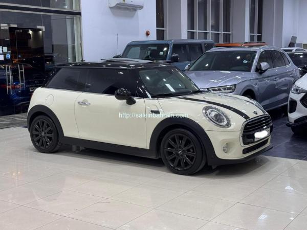 Mini Cooper 2019 (White)