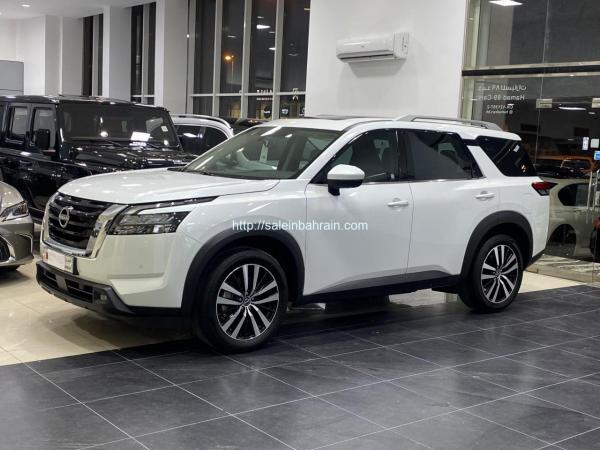 Nissan Pathfinder SV 2025 (White)
