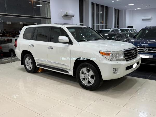 Toyota Land Cruiser GX-R 2015 (White)