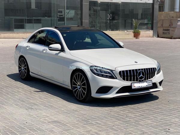 Mercedes Benz C-300 / 2019 (White)
