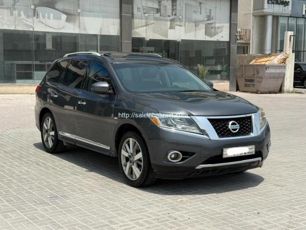Nissan Pathfinder 2014 (Grey) 