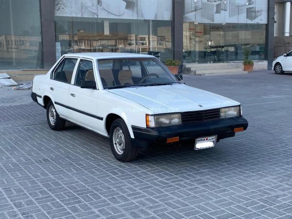 Toyota Corona DX 1982 (White)