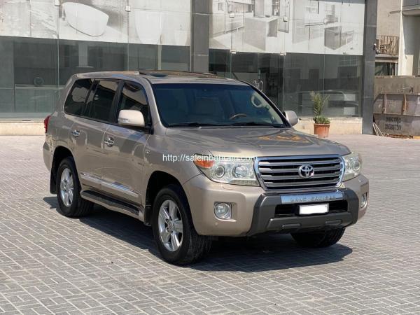 Toyota Land Cruiser VX-R 2014 (Beige)
