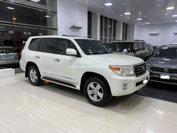 Toyota Land Cruiser GX-R 2015 (White)