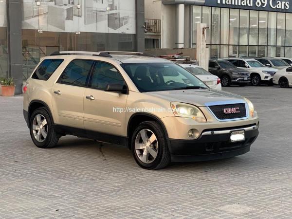 GMC Acadia 2011 (Gold)
