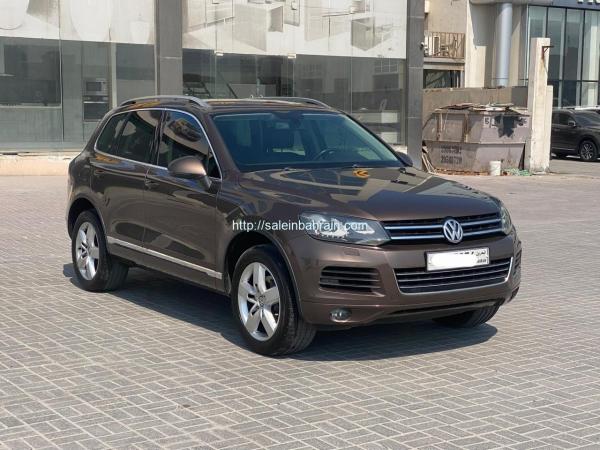 Volkswagen Touareg 2014 (Brown)