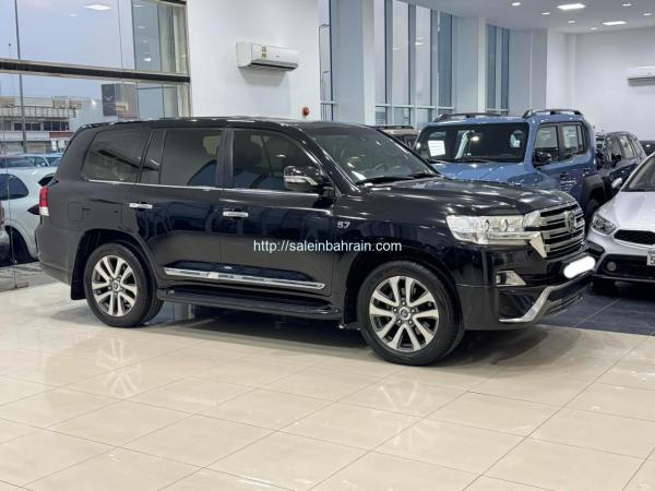 Toyota Land Cruiser VX-S 2016 (Black)
